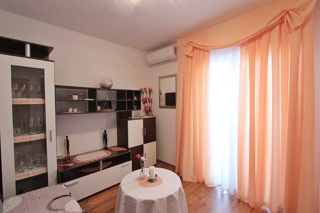 פודסטראנה Apartments Filip מראה חיצוני תמונה