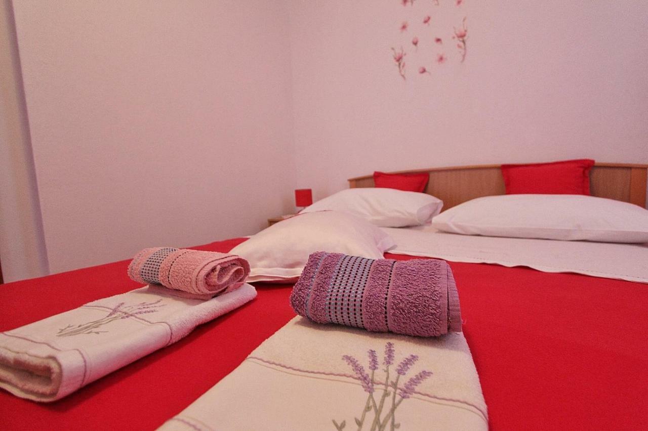 פודסטראנה Apartments Filip מראה חיצוני תמונה