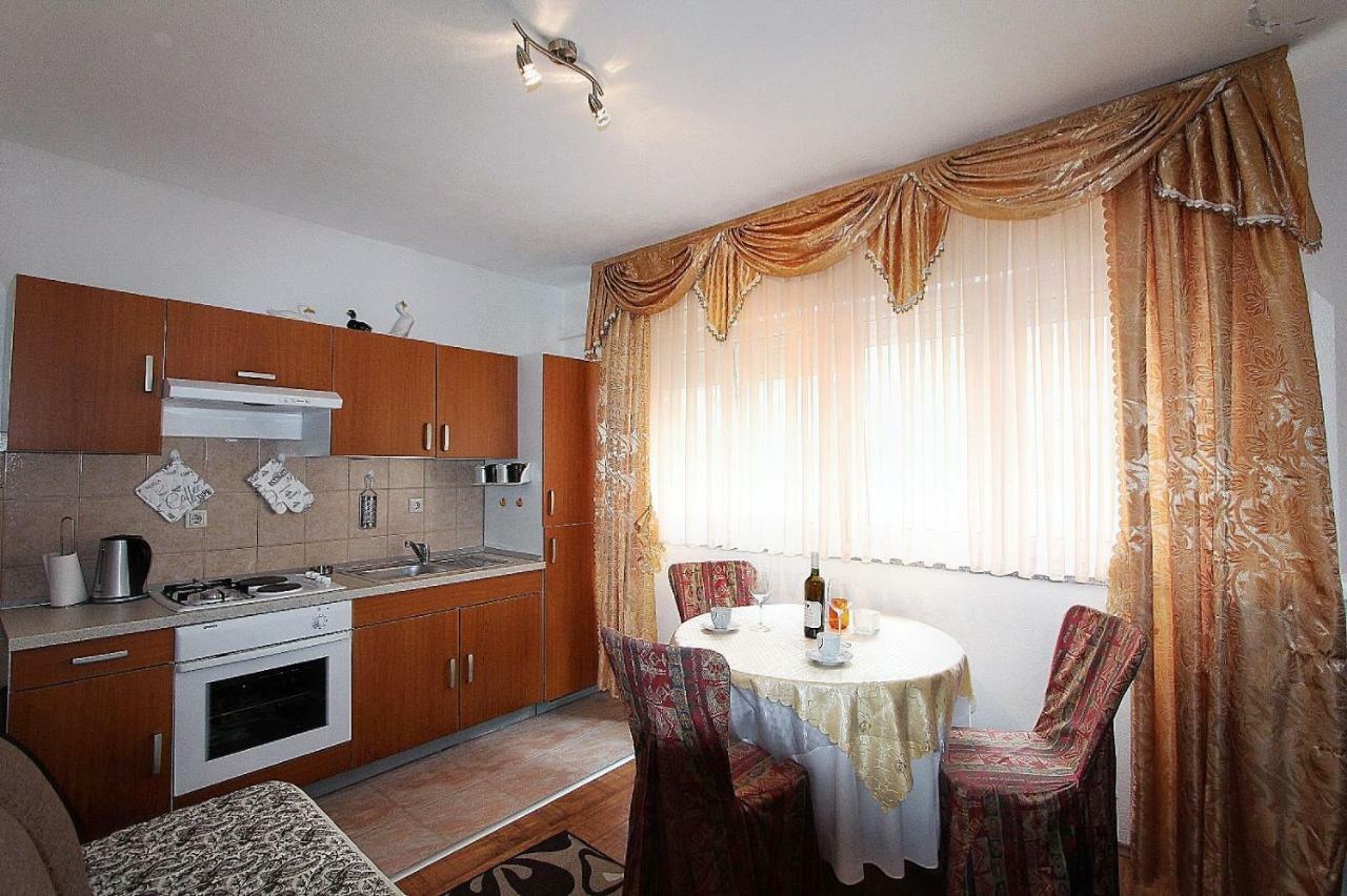 פודסטראנה Apartments Filip מראה חיצוני תמונה