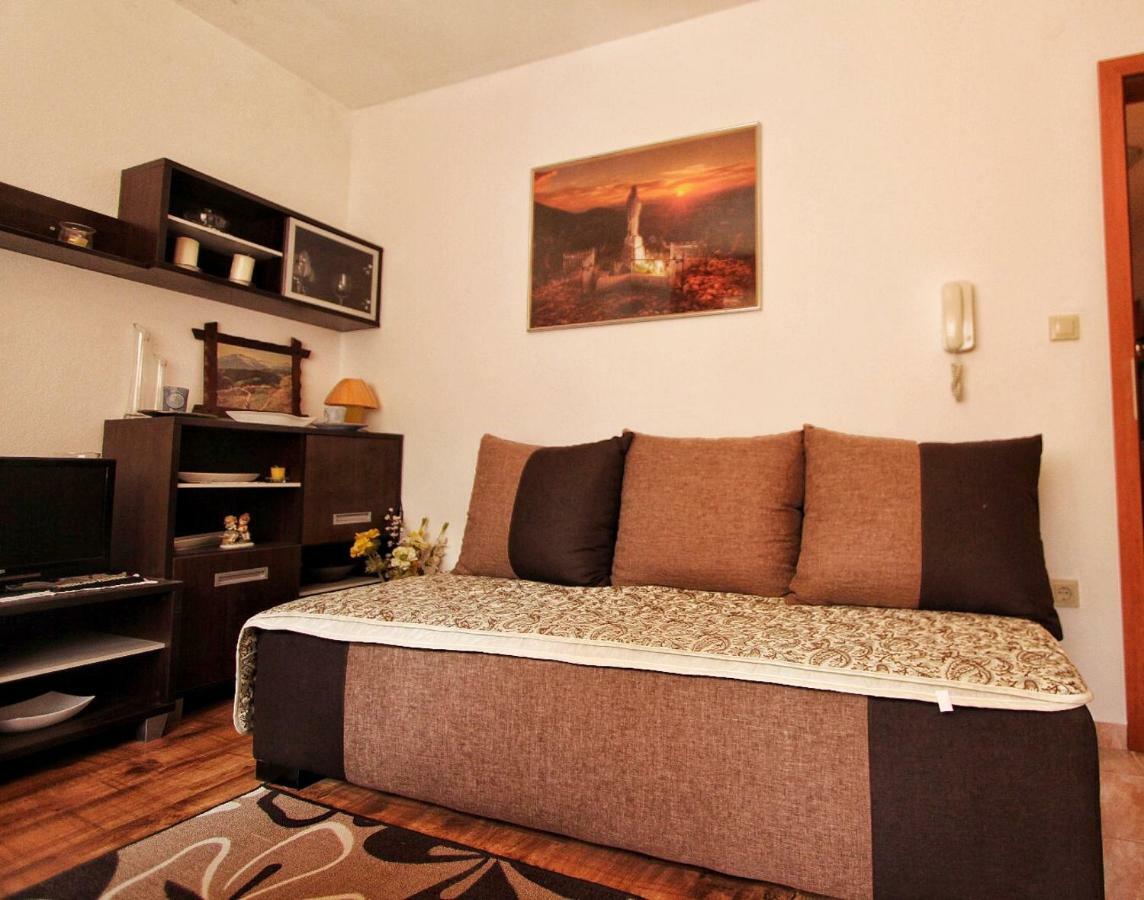 פודסטראנה Apartments Filip מראה חיצוני תמונה