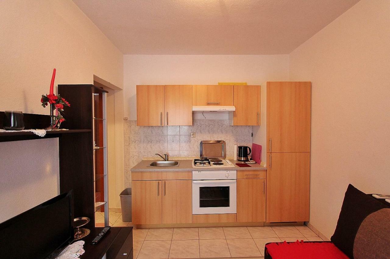 פודסטראנה Apartments Filip מראה חיצוני תמונה
